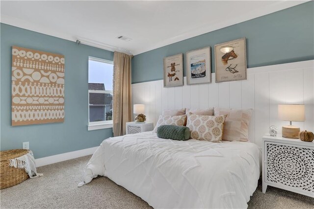 carpeted living room featuring vaulted ceiling and ceiling fan