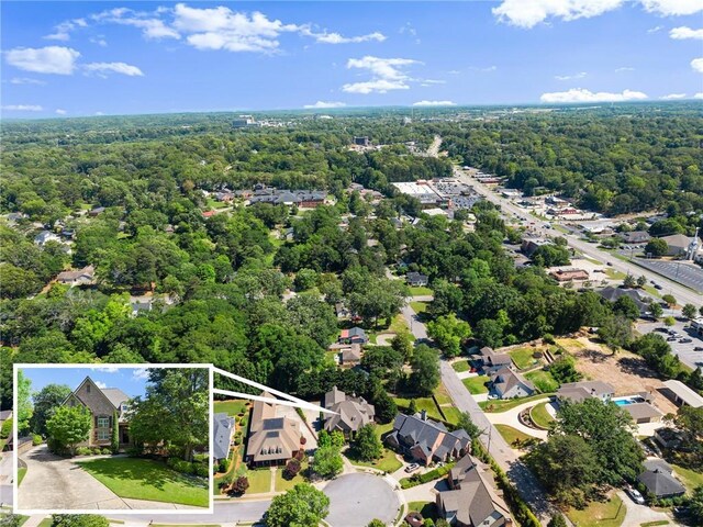 1539 Berkeley Ct, Gainesville, GA 30501 - aerial perspective of suburban area featuring property boundaries highlighted and a heavily wooded area