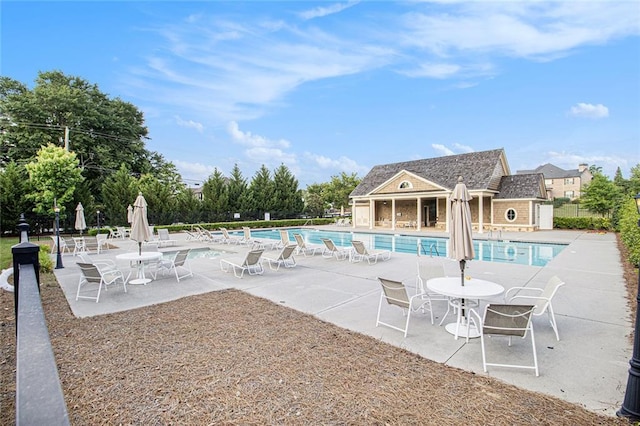 1865 Henley Way, Alpharetta, GA 30009 - community pool with a patio area