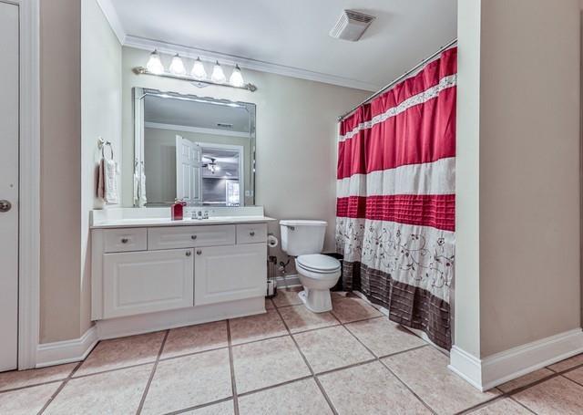 dining area with recessed lighting, light tile patterned floors, a tray ceiling, ceiling fan, and a decorative wall