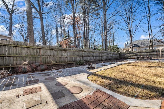 view of yard with a patio area