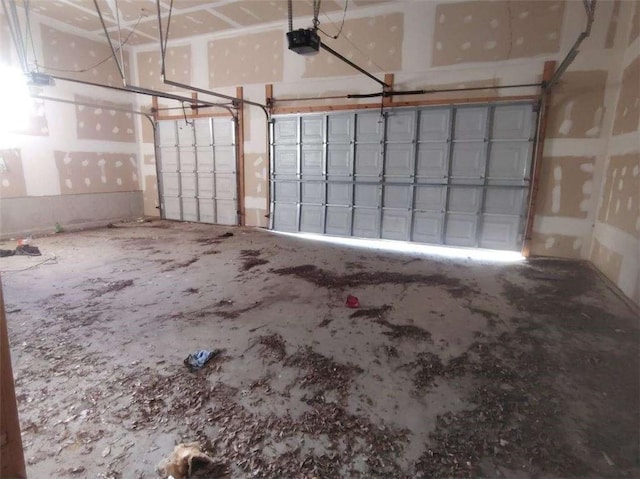 164 Mcclain Cir, Macon, GA 31216 - garage featuring a garage door opener