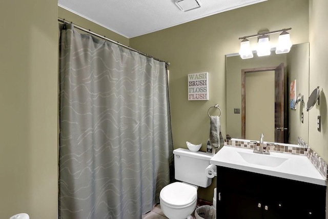 3491 Birchwood Trl, Snellville, GA 30078 - full bath featuring vanity, backsplash, and a shower with shower curtain