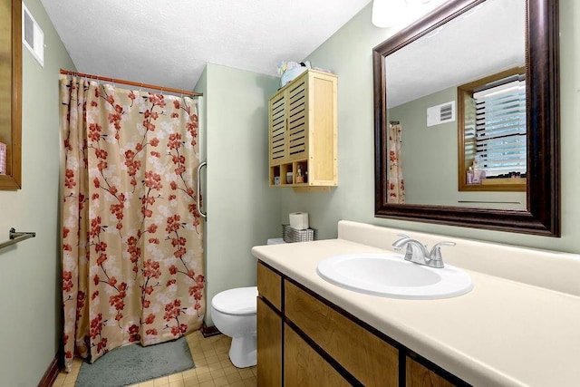 3491 Birchwood Trl, Snellville, GA 30078 - full bath featuring vanity and a shower with shower curtain
