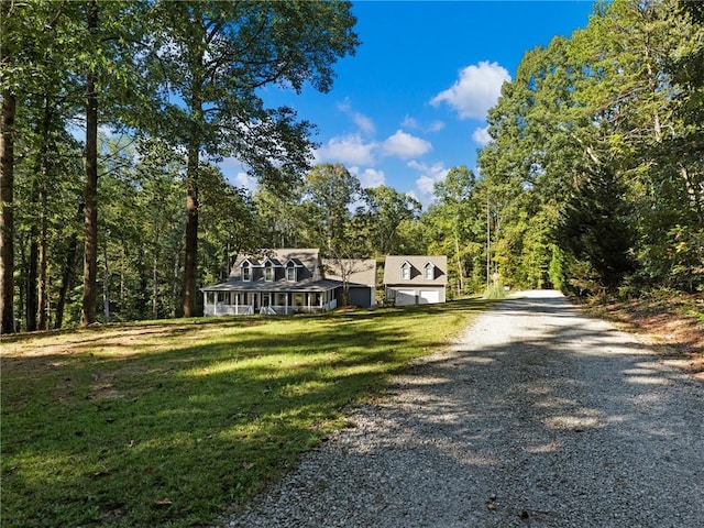 view of front of house featuring a front yard