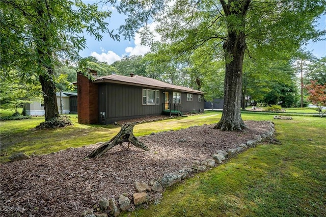 67 Dixie Park Rd, Rome, GA 30165 - view of front of property featuring a chimney and a front lawn