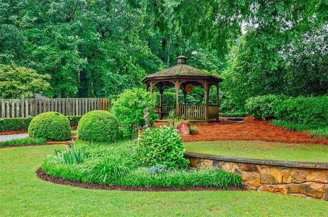 5318 Brooke Farm Dr, Dunwoody, GA 30338 - surrounding community featuring a gazebo