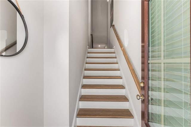 1590 Ridgebrook Downs, Mableton, GA 30126 - view of stairway