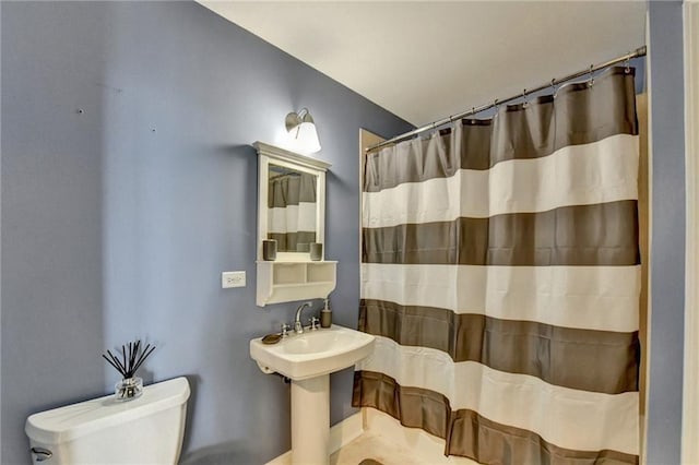 285 Centennial Olympic Park Dr NW Unit 1905, Atlanta, GA 30339 - bathroom with a shower with curtain