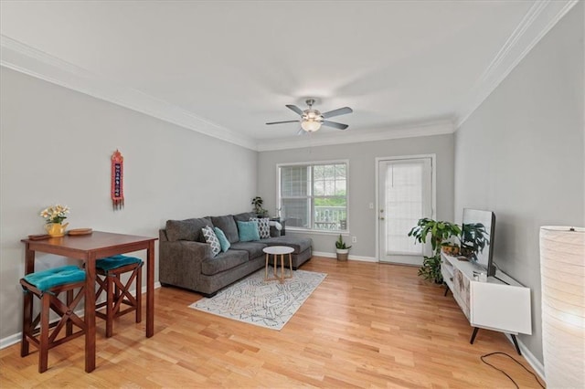 2700 Pine Tree Rd NE Unit 1214, Atlanta, GA 30324 - living area featuring a ceiling fan, baseboards, crown molding, and light wood finished floors