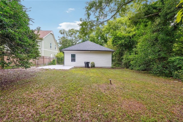 view of yard with a patio