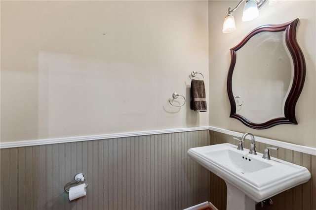 bathroom with sink