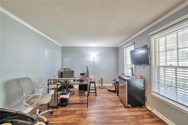 2165 Shillings Chase Dr NW, Kennesaw, GA 30152 - office area featuring a textured ceiling, crown molding, wood finished floors, and baseboards