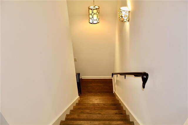 1191 Hampton Way NE, Atlanta, GA 30324 - stairs with baseboards
