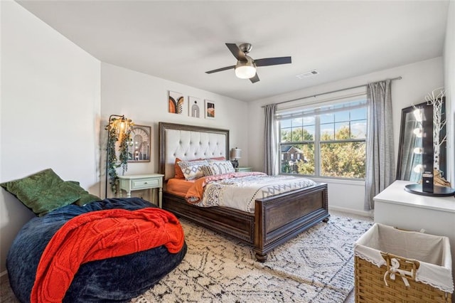 bedroom with ceiling fan