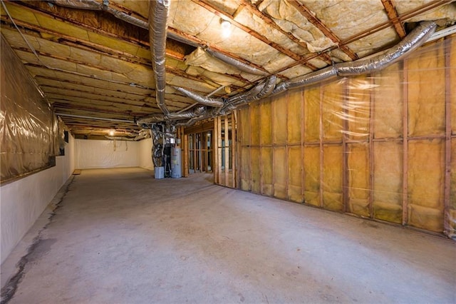 205 Finsbury Park Ct, Suwanee, GA 30024 - unfinished basement featuring electric water heater