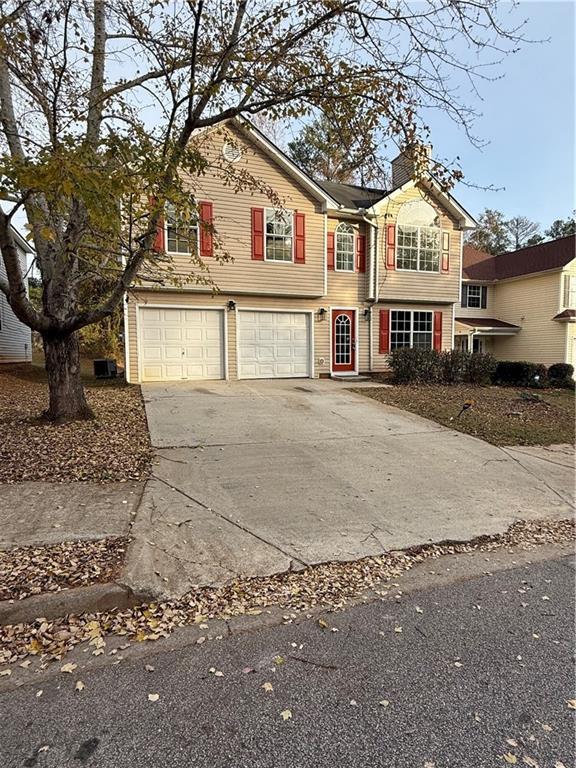 view of front of house featuring a garage