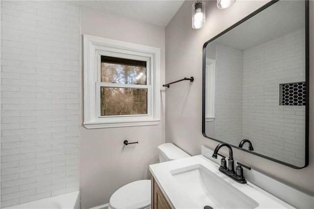 1282 Westridge Rd SW, Atlanta, GA 30311 - full bath with toilet and vanity