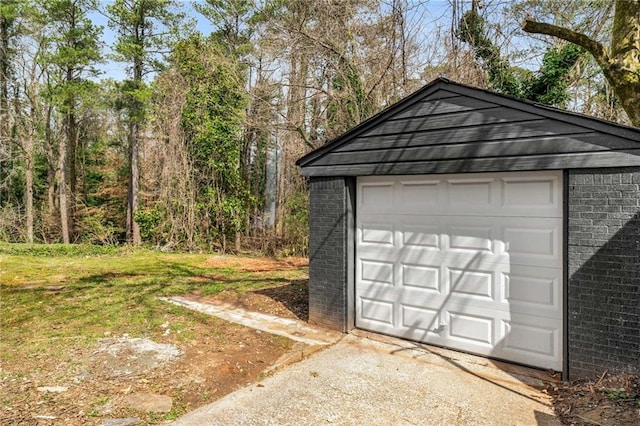 1282 Westridge Rd SW, Atlanta, GA 30311 - garage featuring driveway