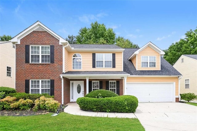 view of front of property featuring a front yard