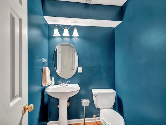 555 Creekwood Xing, Roswell, GA 30076 - bathroom with toilet