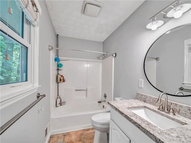 555 Creekwood Xing, Roswell, GA 30076 - full bath featuring vanity, visible vents, bathing tub / shower combination, toilet, and a textured ceiling