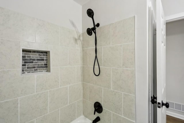 2519 Miriam Ln, Decatur, GA 30032 - interior details featuring washtub / shower combination and visible vents
