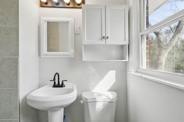 2519 Miriam Ln, Decatur, GA 30032 - bathroom featuring a sink and toilet