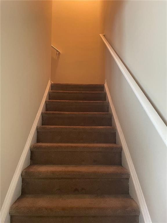 8170 Oakley Cir, Union City, GA 30291 - view of stairs