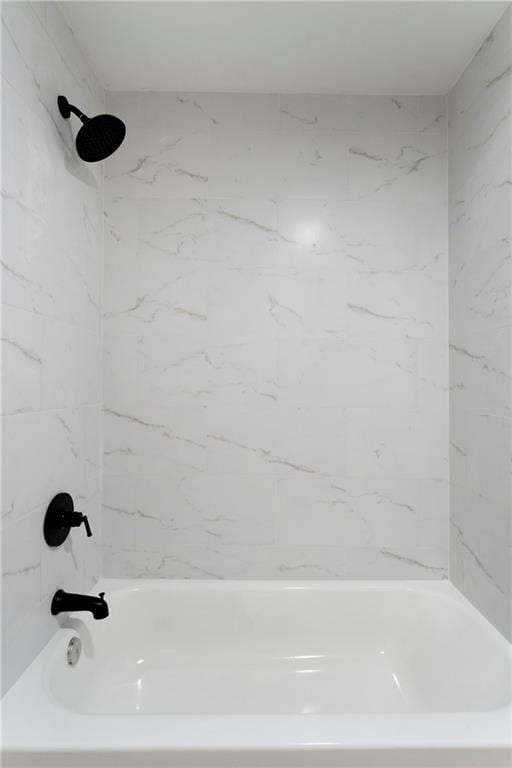 44 Crayton St, Rockmart, GA 30153 - full bath with shower / tub combination
