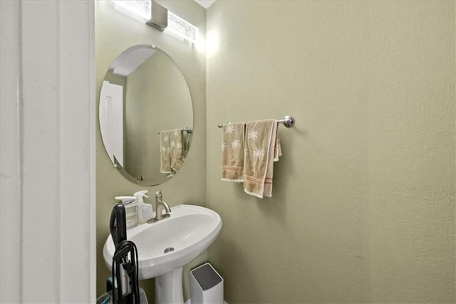 1955 Shawn Wayne Cir SE, Atlanta, GA 30316 - view of bathroom