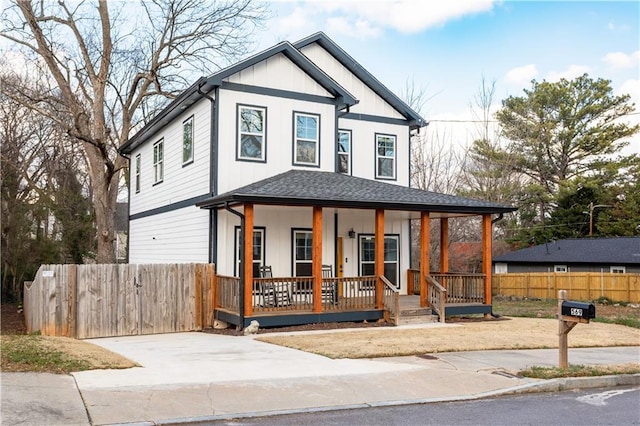 view of front of home featuring a porch