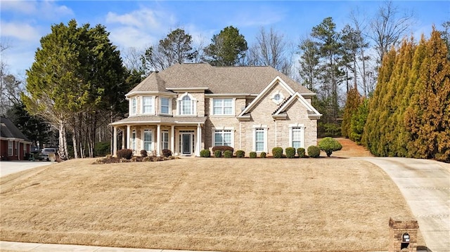 view of front of house with a front yard