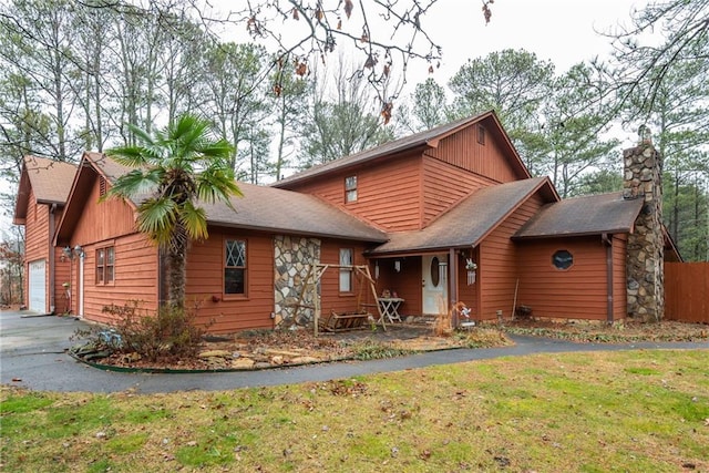 exterior space featuring a lawn