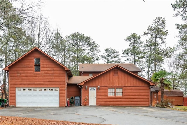 view of front of house featuring a garage