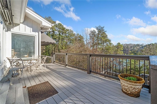 deck featuring outdoor dining space