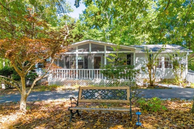 view of front facade featuring covered porch