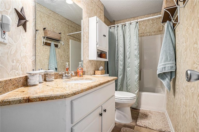 2130 Hampton Trl SE, Conyers, GA 30013 - bathroom featuring wallpapered walls, vanity, shower / bathtub combination with curtain, and a textured ceiling