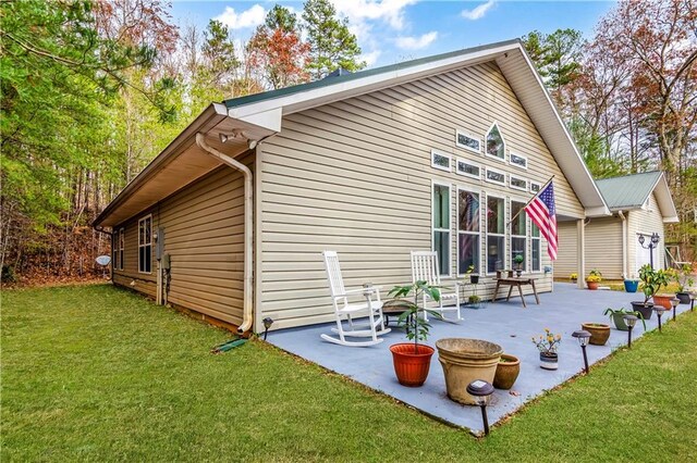 ranch-style house with a front lawn and a garage