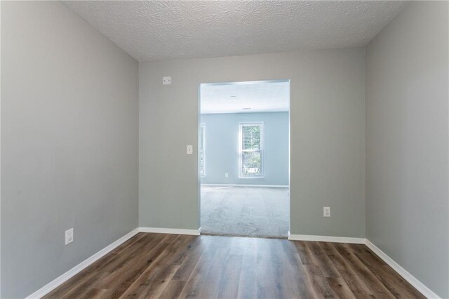 1377 Mill Lake Cir, Stone Mountain, GA 30088