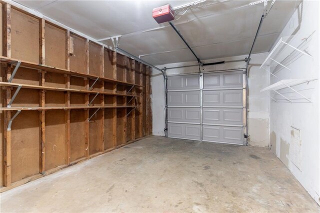 1377 Mill Lake Cir, Stone Mountain, GA 30088