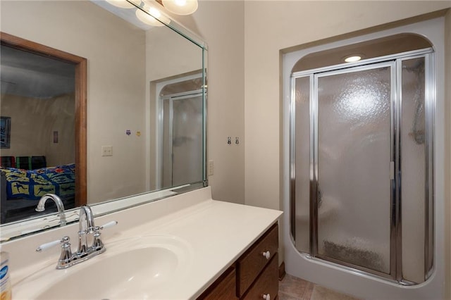 104 Aspen Dr NE, Calhoun, GA 30701 - bathroom with a shower stall, vanity, and ensuite bath
