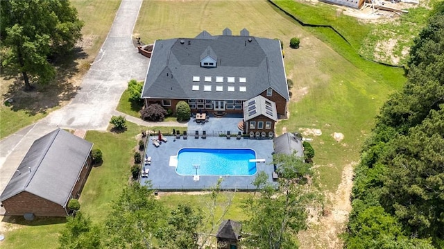 104 Aspen Dr NE, Calhoun, GA 30701 - view of subject property featuring a pool area