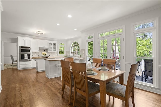 3260 Kingshouse Commons, Johns Creek, GA 30022 - dining space featuring ornamental molding, wood finished floors, and recessed lighting