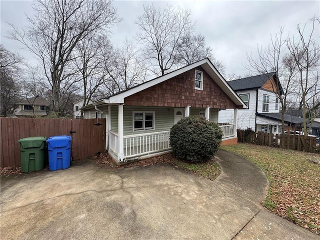 view of front of house with covered porch