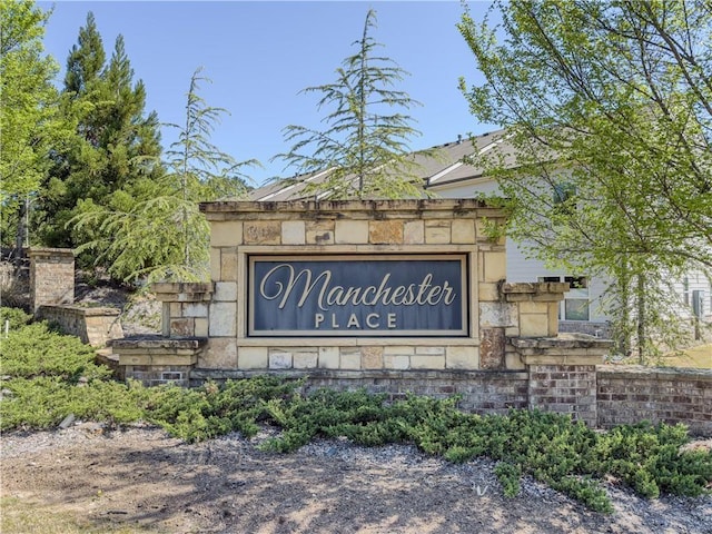 view of community / neighborhood sign