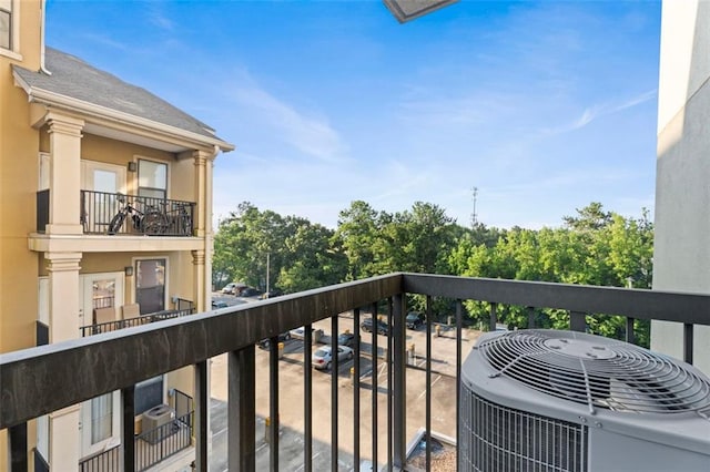 795 Hammond Dr Unit 505, Atlanta, GA 30328 - balcony with central AC unit
