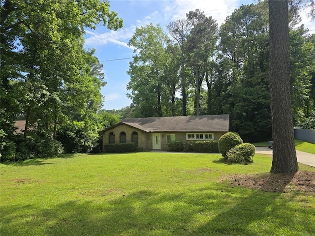 2821 NE Meadowlark Trl, Duluth, GA 30096 - single story home featuring a front yard