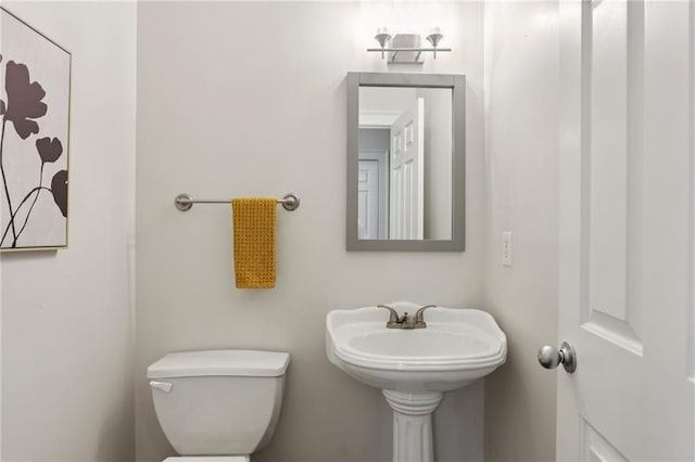 47 Oakridge Ave SE, Atlanta, GA 30317 - bathroom with toilet
