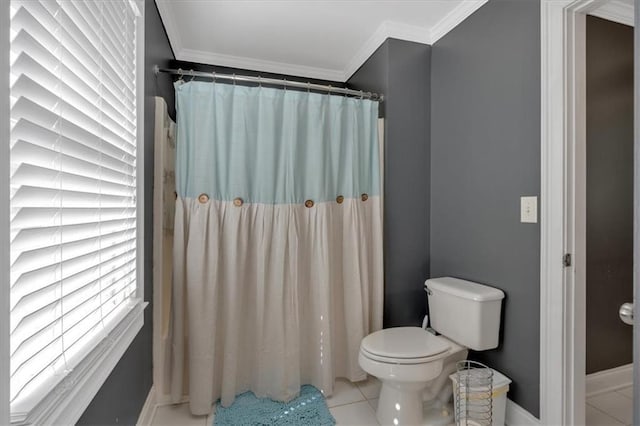 87 Washington Blvd, Dallas, GA 30132 - full bath featuring crown molding, toilet, tile patterned flooring, curtained shower, and baseboards